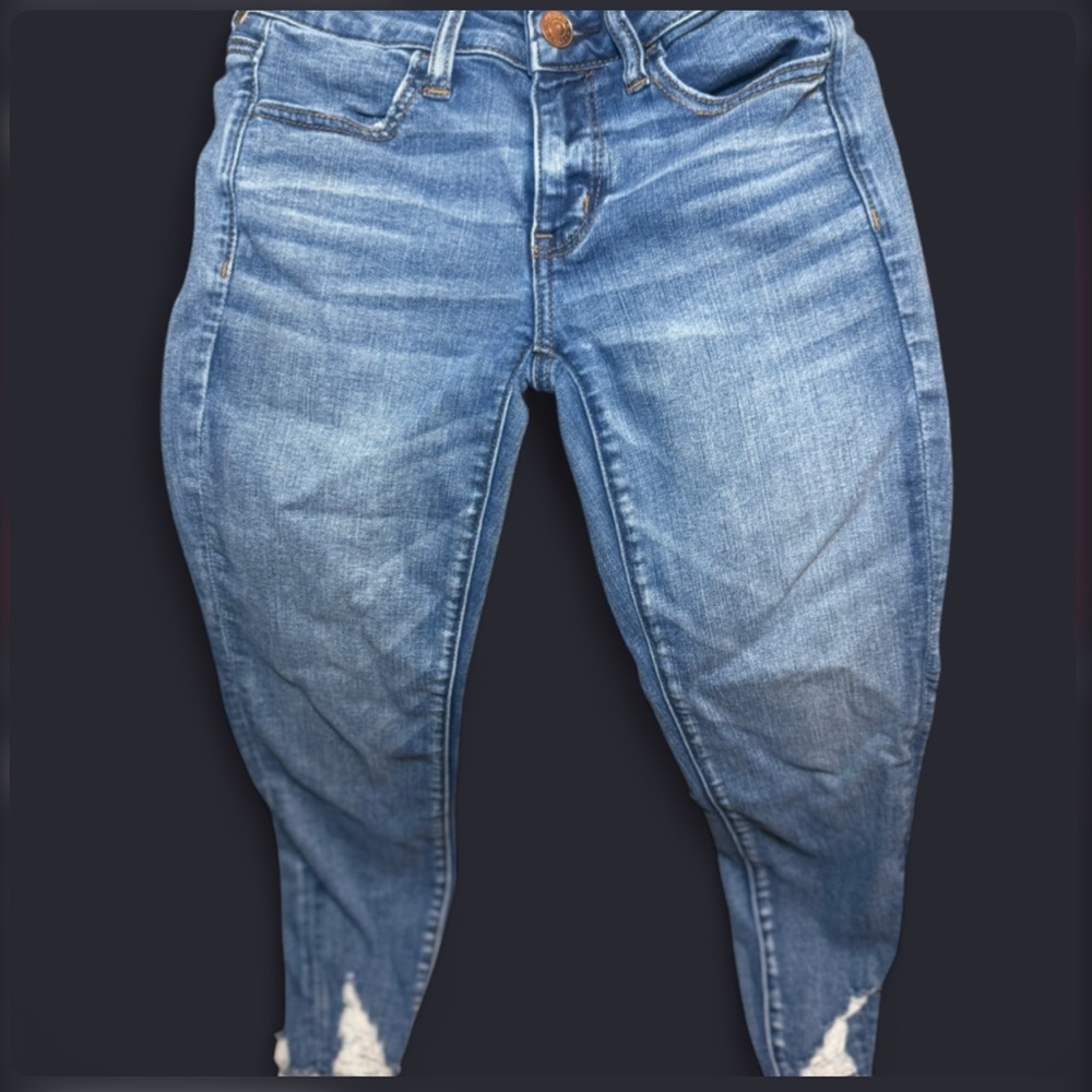 American Eagle Outfitters Women’s Next-Level Stretch Size 2 Cropped Jeans
